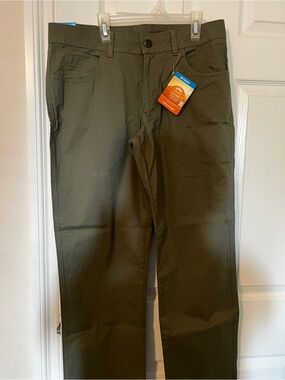 Columbia Men's Olive Chino Pants